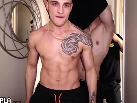 Gay amateur gym bros hook up during a casting session.