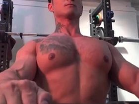 See a hunk with a straight body and great muscles flex.