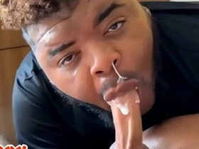 SantanaXXL's big dick gay amateur car videos